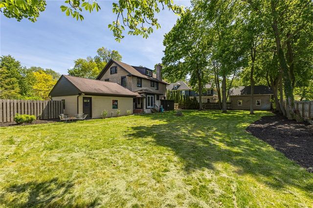 21 Rand Place, Pittsford, NY 14534