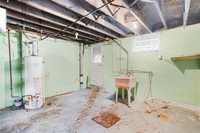 709 Center Ave, Avalon, PA 15202