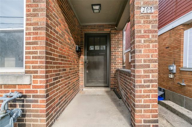 709 Center Ave, Avalon, PA 15202