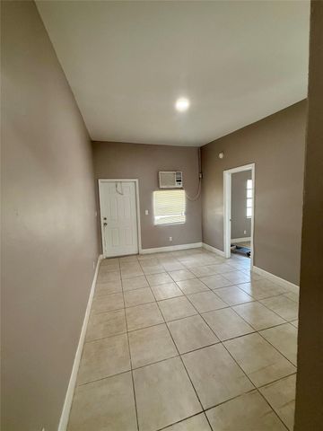 424 NW 15th Terrace, Fort Lauderdale, FL 33311