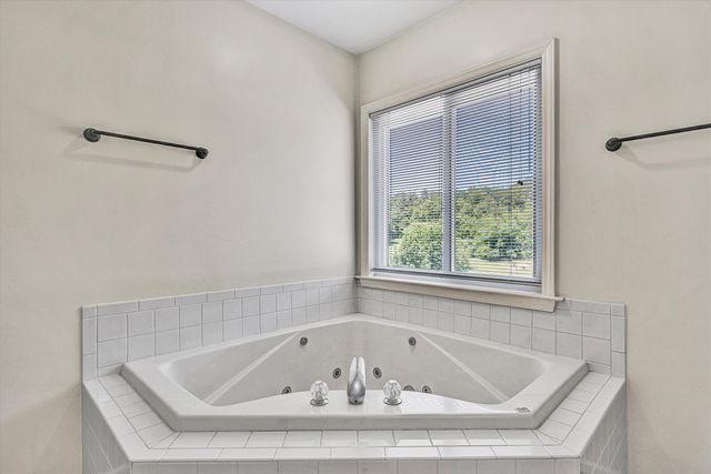 1351 Archway RD, Blue Ridge, VA 24064