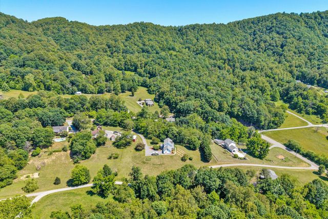 1351 Archway RD, Blue Ridge, VA 24064
