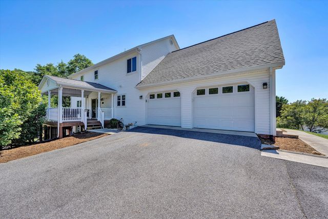 1351 Archway RD, Blue Ridge, VA 24064