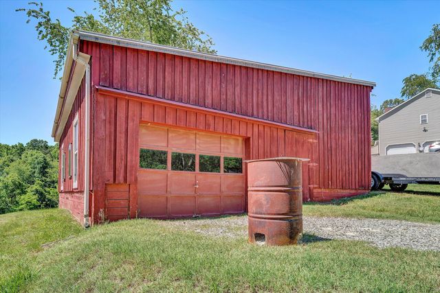1351 Archway RD, Blue Ridge, VA 24064