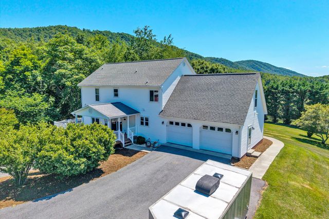 1351 Archway RD, Blue Ridge, VA 24064