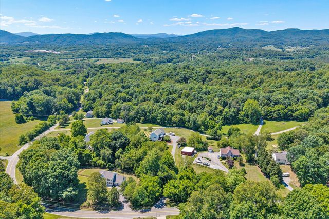 1351 Archway RD, Blue Ridge, VA 24064