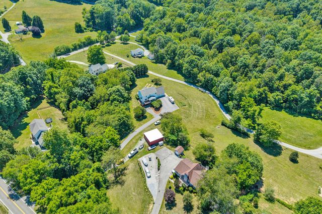 1351 Archway RD, Blue Ridge, VA 24064