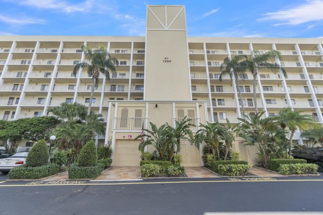 7290 Kinghurst Drive 406, Delray Beach, FL 33446