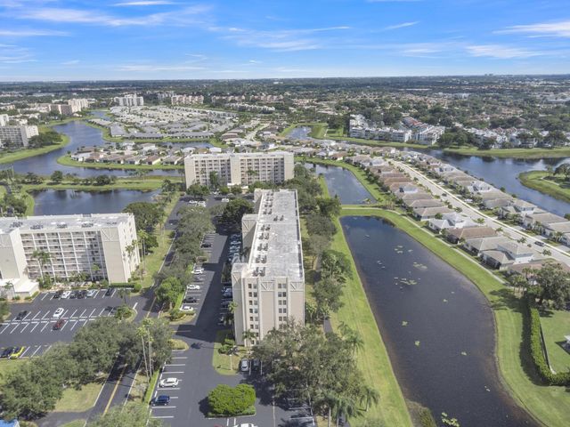 7290 Kinghurst Drive 406, Delray Beach, FL 33446
