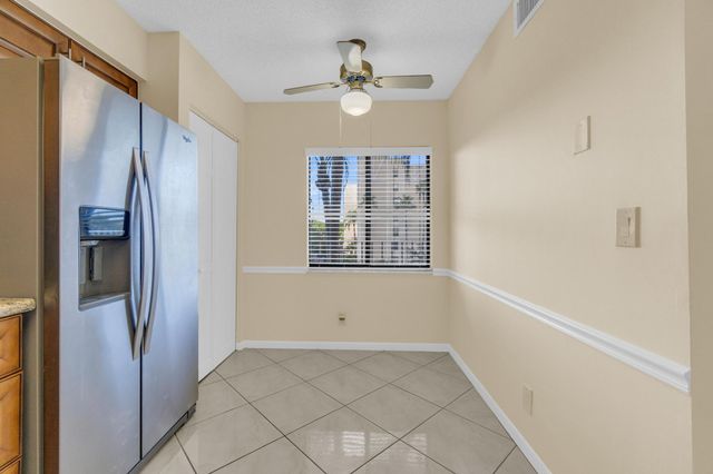 7290 Kinghurst Drive 406, Delray Beach, FL 33446