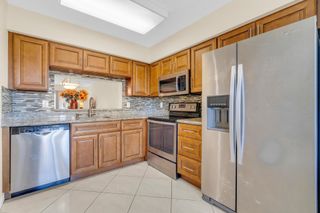7290 Kinghurst Drive 406, Delray Beach, FL 33446