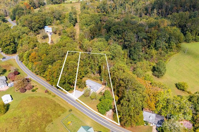 1007 Dula Road, Spruce Pine, NC 28777