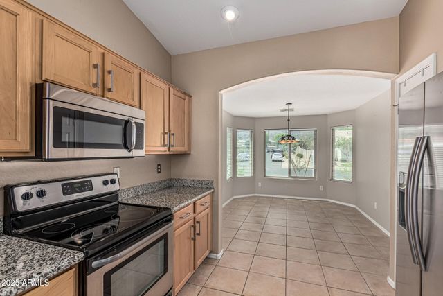 1634 E HARWELL Road, Phoenix, AZ 85042