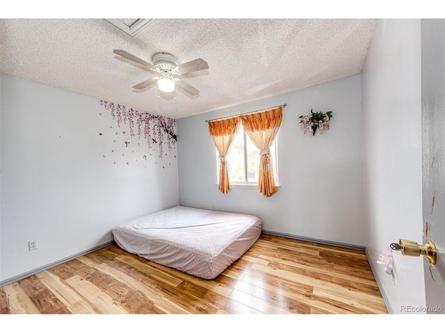 2164 Hackberry Cir, Longmont, CO 80501