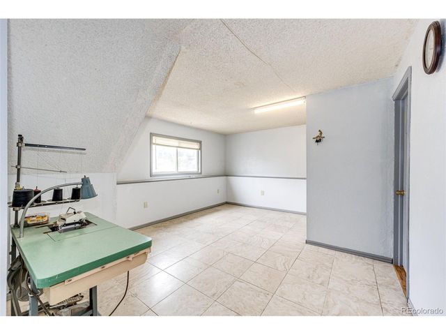 2164 Hackberry Cir, Longmont, CO 80501