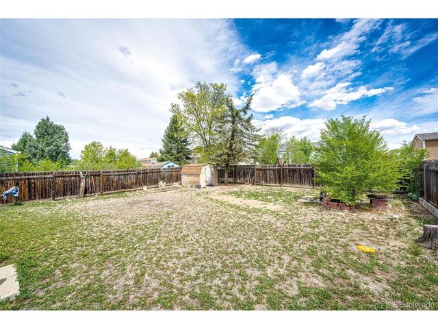 2164 Hackberry Cir, Longmont, CO 80501