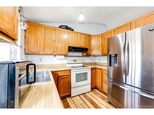 2164 Hackberry Cir, Longmont, CO 80501
