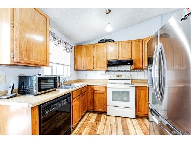 2164 Hackberry Cir, Longmont, CO 80501