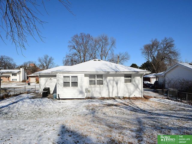 7309 S Wedgewood Drive, Lincoln, NE 68510