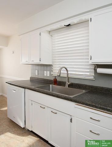 7309 S Wedgewood Drive, Lincoln, NE 68510