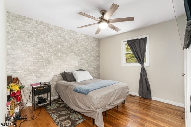 186 Tomahawk Trl, Byram Twp., NJ 07871