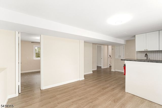 186 Tomahawk Trl, Byram Twp., NJ 07871