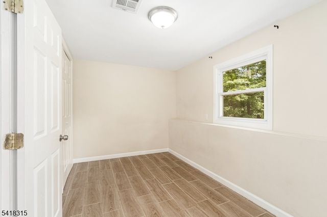 186 Tomahawk Trl, Byram Twp., NJ 07871