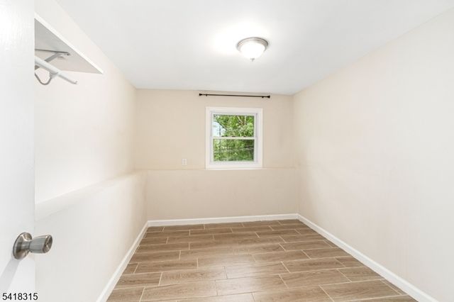 186 Tomahawk Trl, Byram Twp., NJ 07871