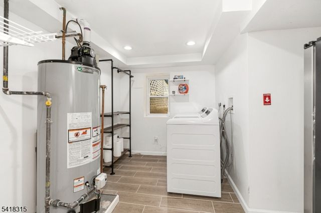 186 Tomahawk Trl, Byram Twp., NJ 07871