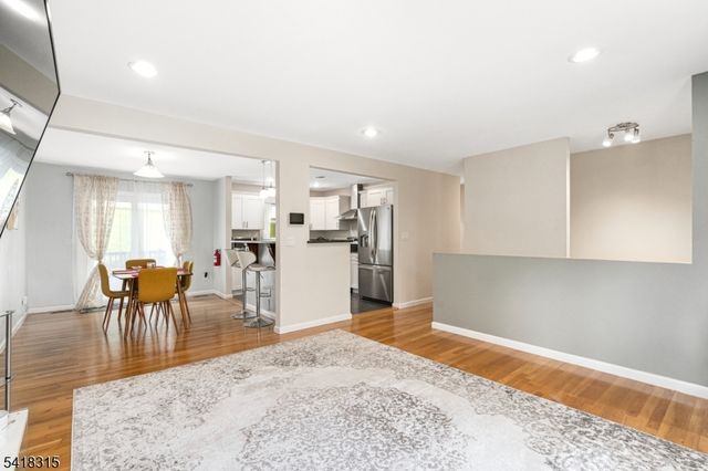 186 Tomahawk Trl, Byram Twp., NJ 07871