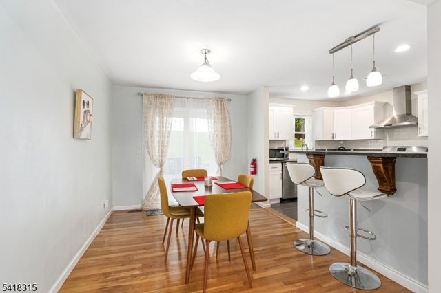 186 Tomahawk Trl, Byram Twp., NJ 07871