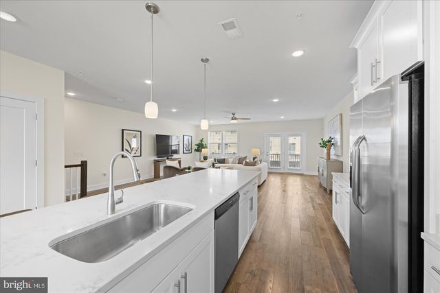 44840 TIVERTON SQ, Ashburn, VA 20147