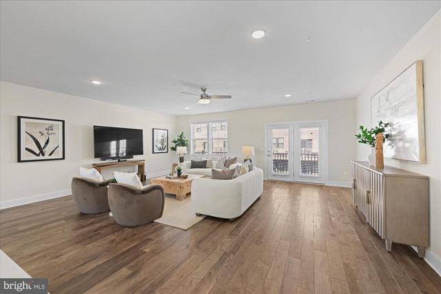 44840 TIVERTON SQ, Ashburn, VA 20147