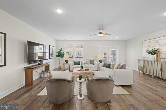 44840 TIVERTON SQ, Ashburn, VA 20147