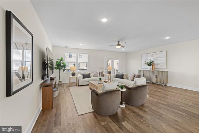 44840 TIVERTON SQ, Ashburn, VA 20147