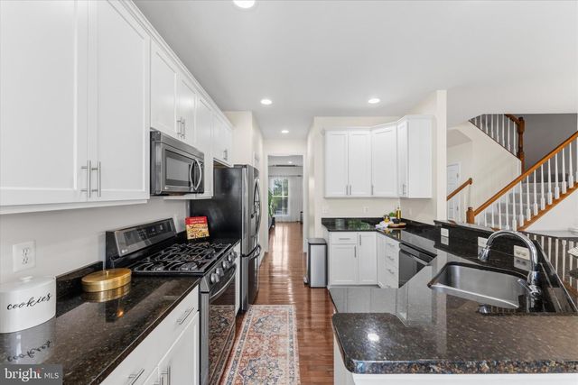 13976 TANNERS HOUSE WAY, Centreville, VA 20121