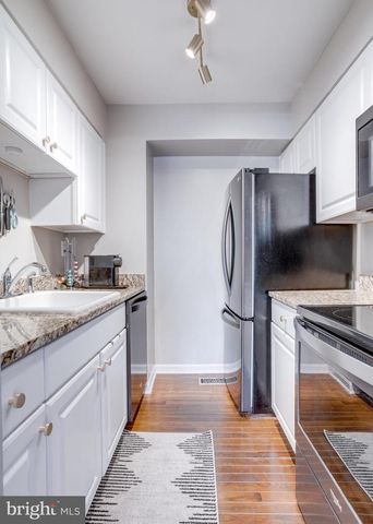 916 BERNARD ST, Alexandria, VA 22314