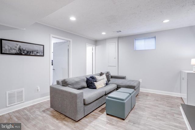 916 BERNARD ST, Alexandria, VA 22314