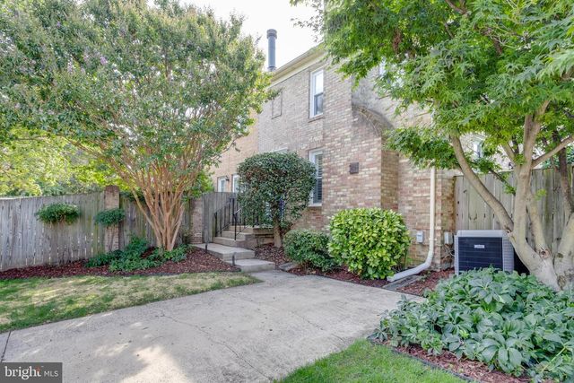 916 BERNARD ST, Alexandria, VA 22314