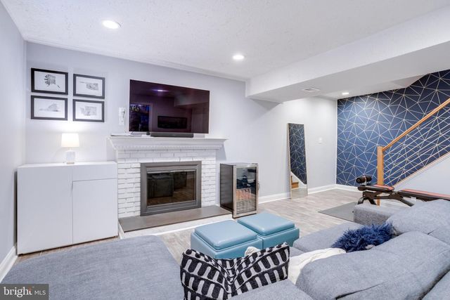 916 BERNARD ST, Alexandria, VA 22314