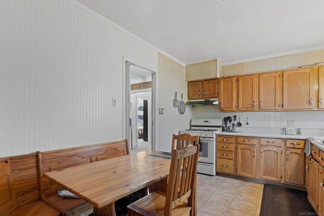 123 E 85th St, Los Angeles, CA 90003