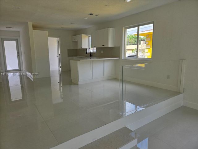 1781 NW 49th St, Miami, FL 33142