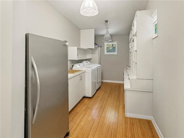 6567 Tahiti Way, Flowery Branch, GA 30542