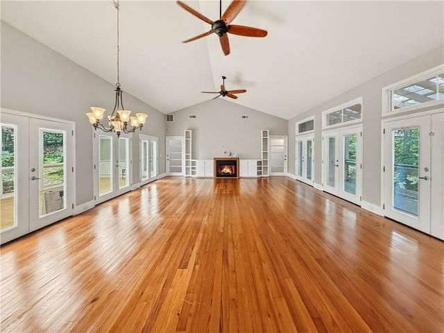 6567 Tahiti Way, Flowery Branch, GA 30542