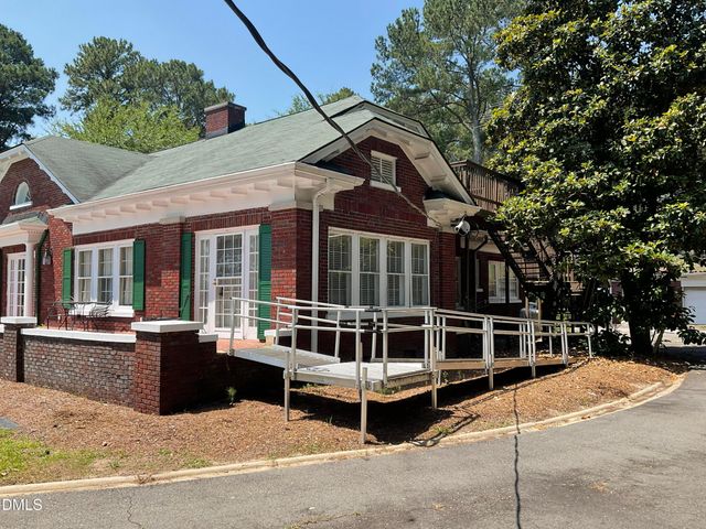 1202 E Cumberland Street, Dunn, NC 28334