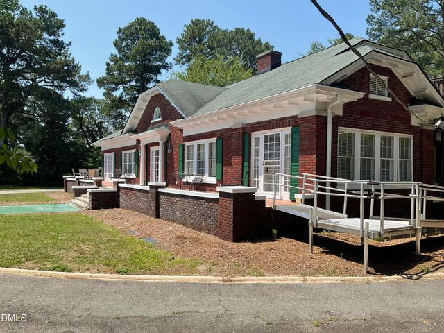 1202 E Cumberland Street, Dunn, NC 28334