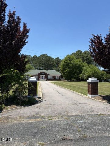 1202 E Cumberland Street, Dunn, NC 28334