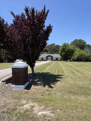 1202 E Cumberland Street, Dunn, NC 28334