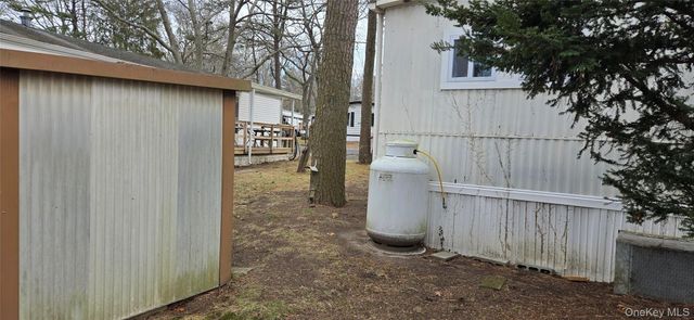 525 Riverleigh Ave Unit 116, Riverhead, NY 11901