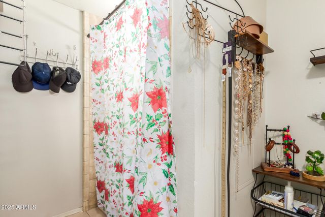 7127 W HOLLY Street, Phoenix, AZ 85035